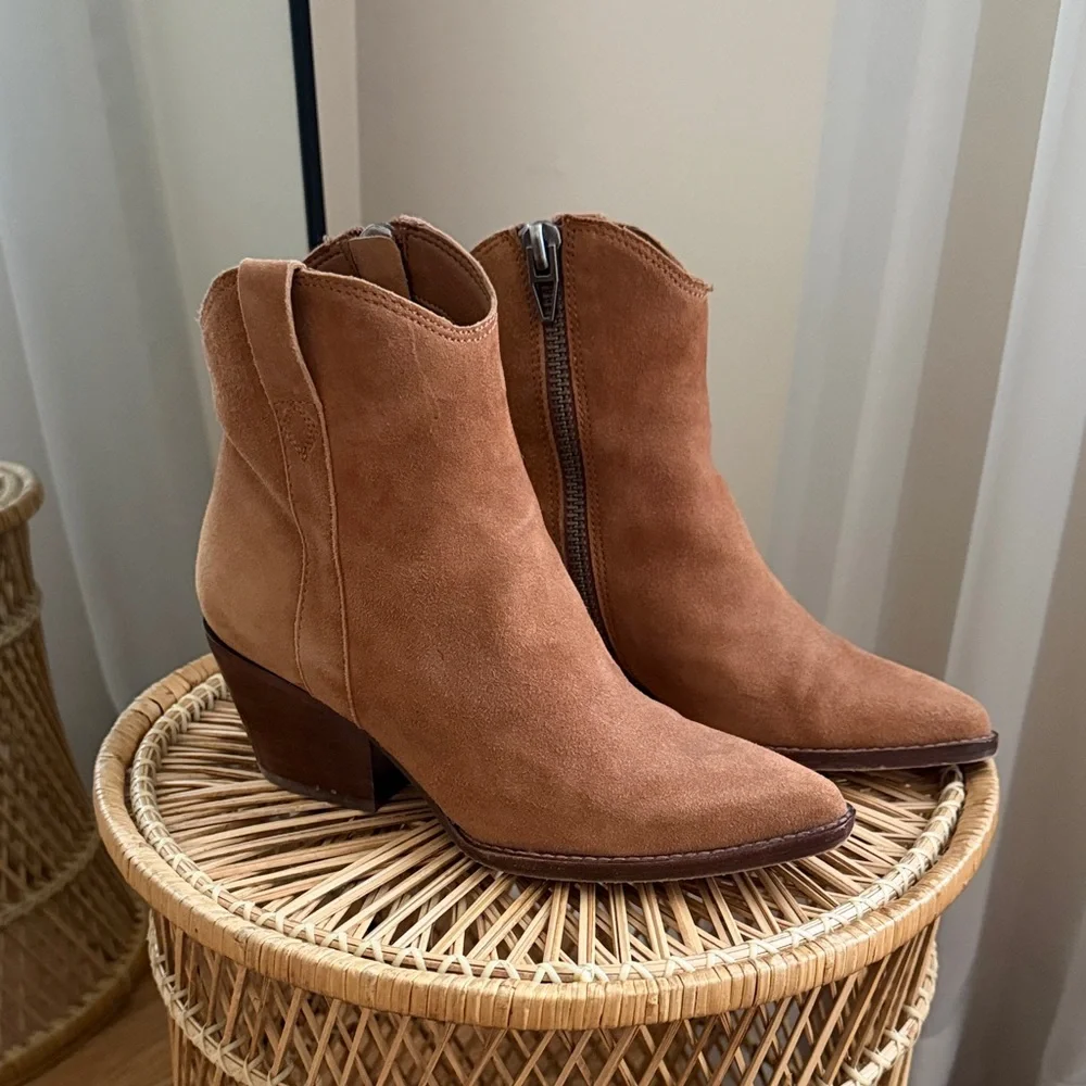 Dolce Vita Suede Ankle Booties in Chestnut Brown Size 6 - Picture 2 of 8
